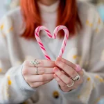 Різдвяний льодяник: солодка історія з гачком